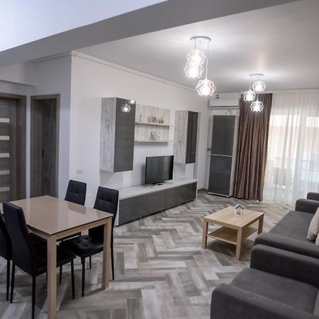 C&Y Zev Apartments Мамая Екстер'єр фото