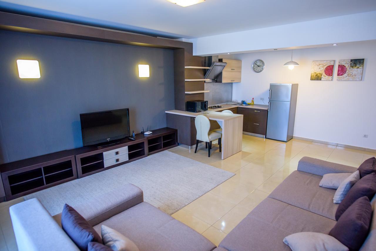 C&Y Zev Apartments Мамая Екстер'єр фото
