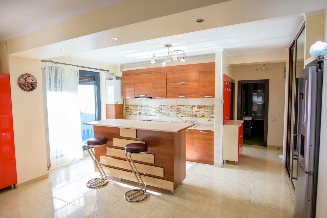 C&Y Zev Apartments Мамая Екстер'єр фото